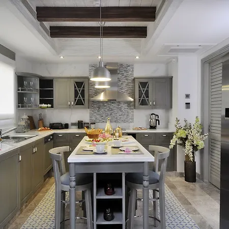 بوتيك وفيلات ريجنام إسكانا