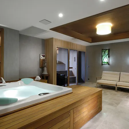 Regnum Escana Hotel 3*